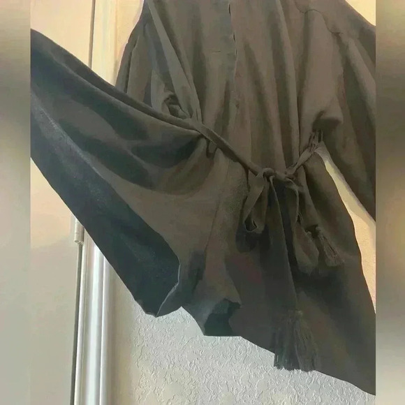 Free People Black Wide Arm Short Sleeve Textured Romper Womens Size Medium - Picture 8 of 11